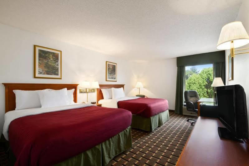Baymont By Wyndham Crossville Eksteriør billede
